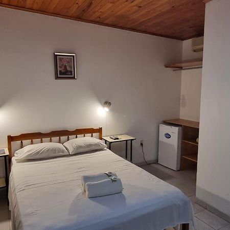 Hotel Golondrina Filadelfia 外观 照片